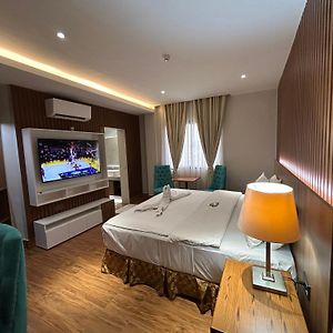Executive King Suite